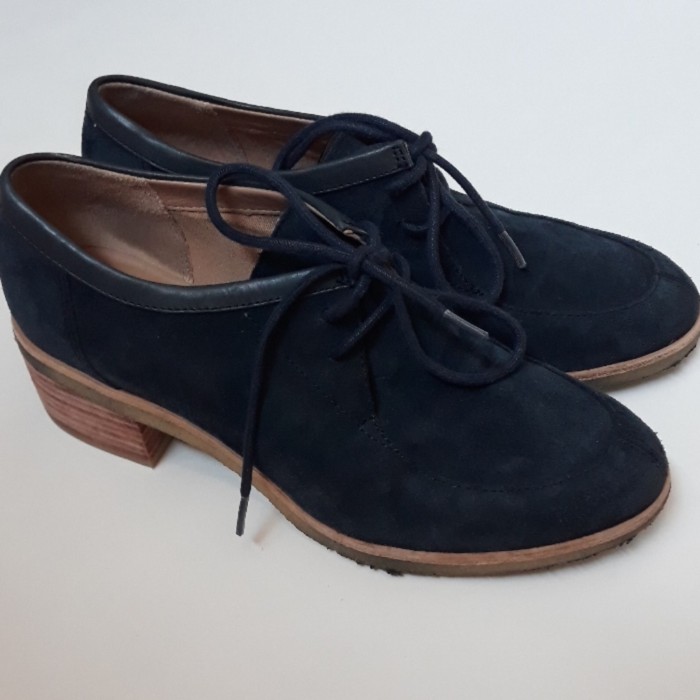 Clarks navy leather shoes sz.8/39